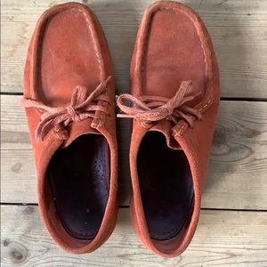 Clarks Wallabees